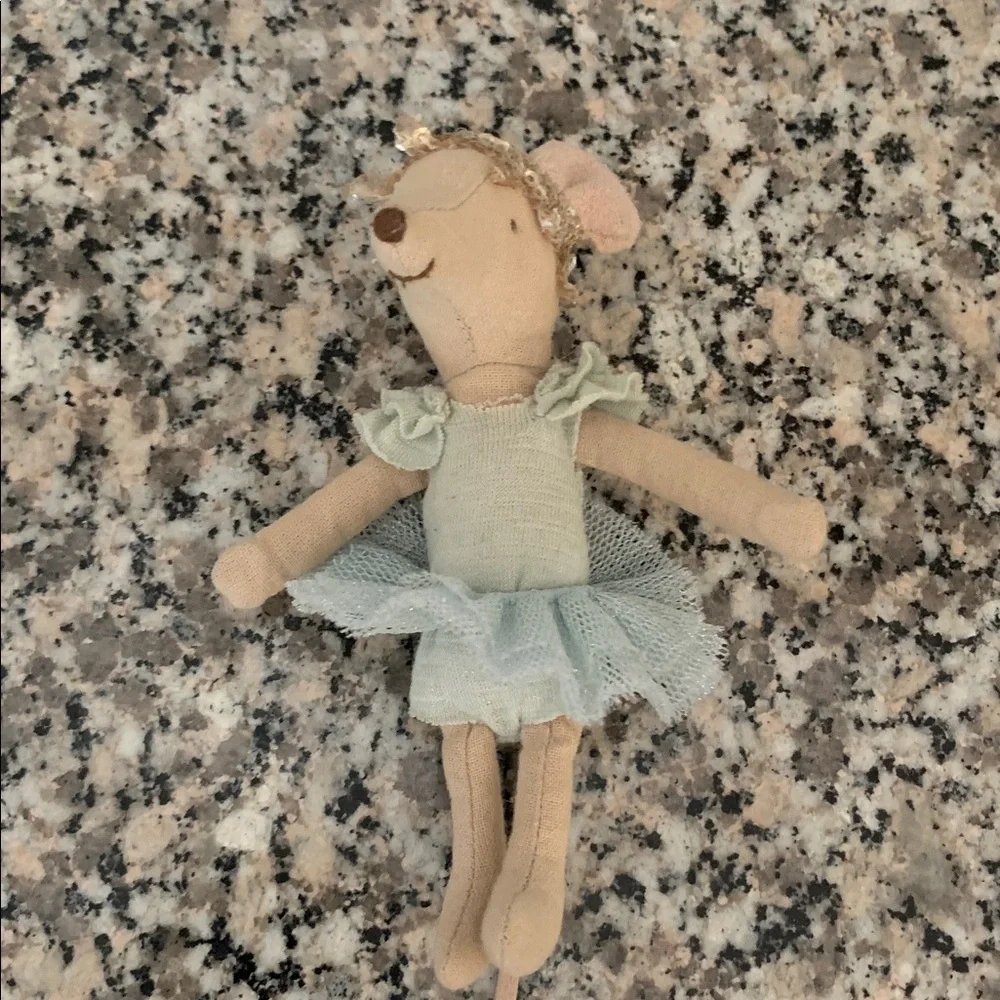 Maileg Ballerina Mouse Magnetic Hands Pale Blue Tutu 5” - Picture 6 of 6